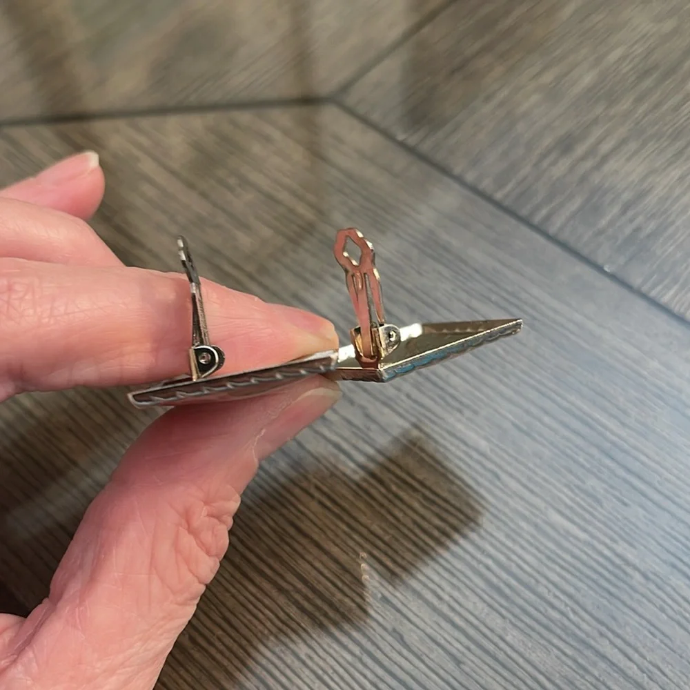 Vintage Square Rose Pink Swirled Pearlized Enamel Clip Earrings - Picture 9 of 15